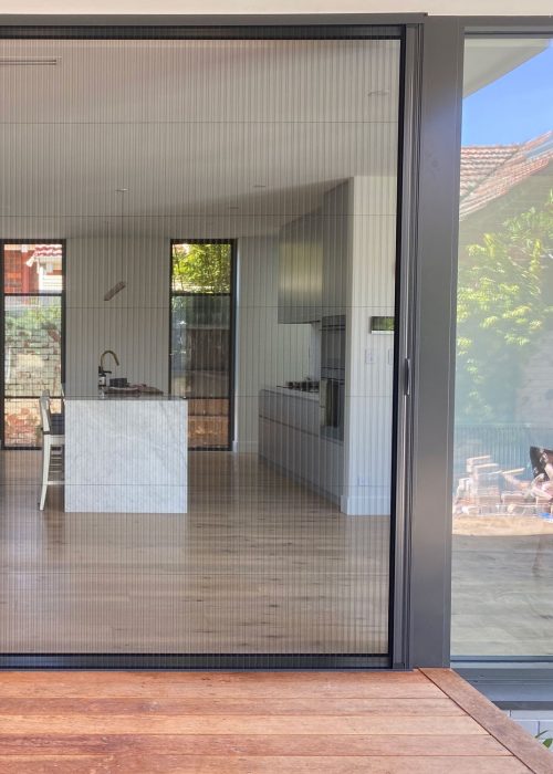 Retractable screens custom made in Melbourne